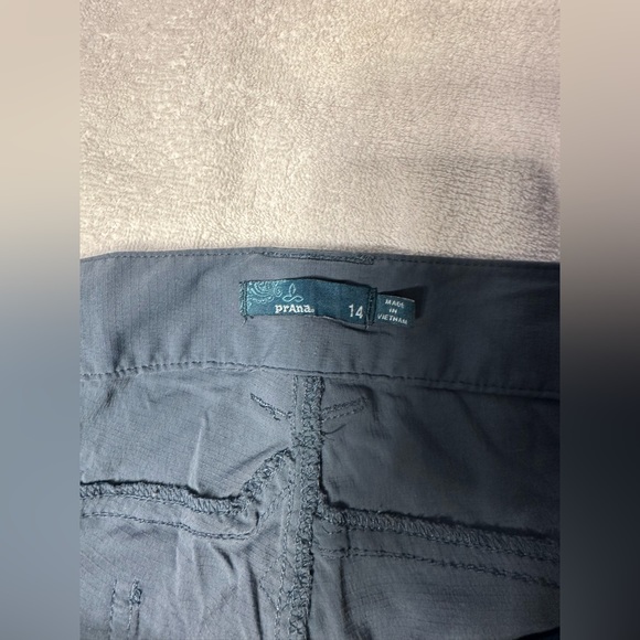 Prana Hazel Hiking shorts, blue, Size 14 - Picture 3 of 8